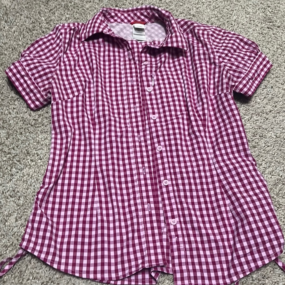 New only worn twice North Face pink button shirt